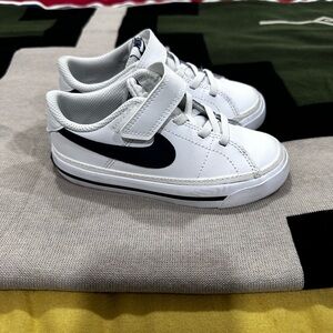 Nike Kids White Sneakers with Navy Swoosh